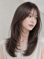 サーカス バイ ビュートリアム 青山(CIRCUS by BEAUTRIUM)&nbsp;上品 大人 レイヤー 白髪ぼかし ハイライト 表参道　青山
