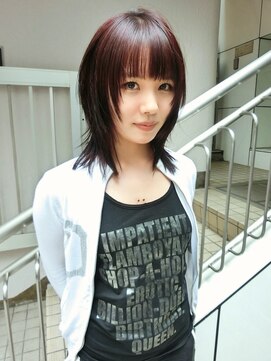 ノラ シブヤ(NORA) ★ウルフカットミディアムレイヤーハッシュカットシャギーレイヤ