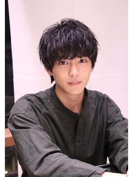 ネイビー(NAVY) イエナカスタイル 女子力○ 緩めパーマ マッシュ ツーブロ無し