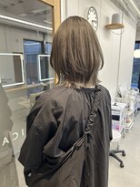 ニカ(NICA)&nbsp;【NICA】レイヤーボブオリーブブラウンオリーブベージュ/緒方