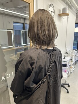 ニカ(NICA) 【NICA】レイヤーボブオリーブブラウンオリーブベージュ/緒方