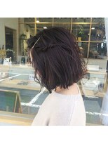 メルク(merc.)&nbsp;【merc.加岳井】赤髪ボブ前髪アレンジ