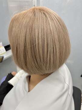 アオアクア バイ グルグル 小岩店(ao akua by GULGUL) .［ブリーチ３回～］ホワイトベージュ.