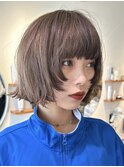 顔周りレイヤーカットグレージュカラーくびれボブショートカット
