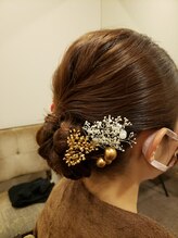 ウルプラスアイ(URU+ai) キレイめ編み込みシニヨン