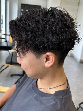 フゥ 宇都宮(FeU) 波巻きパーマツイストスパイラルパーマメンズマッシュパーマ