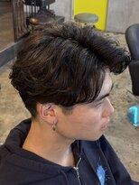 ルーメン 岐阜(ROOO MEN)&nbsp;メンズツーブロックセンターパートマッシュカットフェザーパーマ