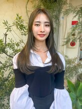 フルール(hair place Fleur) 顔まわりレイヤー×オリーブグレージュカラー