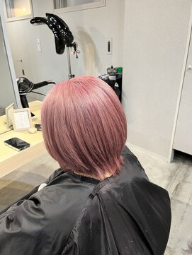 リア 布施店(Lia) ホワイトピンク