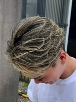 アポロ 横浜駅店(apollo)&nbsp;MEN’S HAIR/サーフカール/刈り上げセンターパート/ブリーチ