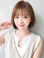 キリ 表参道(kyli)&nbsp;小顔カットクールショート前下がりピンクベージュ大人かわいい