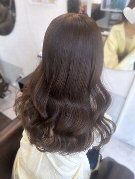 ラビス(Lovis) ハッシュカット/フルバング/似合わせカット/レッドブラウン