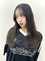 レイヤーカットデザインカラーオリーブベージュウェットヘア