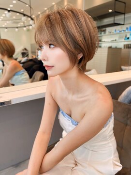 ロンド クラン 岡崎(Lond Clan) 大人美人前下がりクビレ束間耳掛け20代30代前髪あり