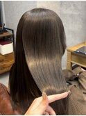 透明感オリーブグレージュ