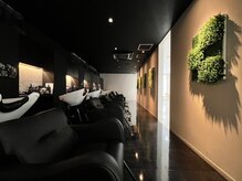 ビームズ トータルビューティー 西中島店(Bee ms Total Beauty)の雰囲気（落ち着いた雰囲気のシャンプーブースでは上質な癒し時間を提供♪）