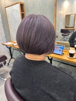 リルア(rilua) 大人ショートボブ 白髪活かしラベンダーカラー