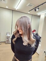ミラシィ 成田(Mirashy)&nbsp;ハイライトカラーミルクティーベージュレイヤーカット