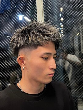 ビンゴ 高松店(BINGO) 1346黒髪ハイライトメッシュフェザーショート高松バーバー