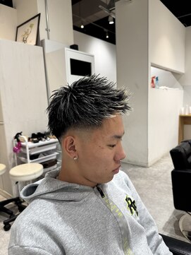 ルーストデラックス 京都河原町三条(ROOST dx) MEN’S HAIR/波巻ツイストスパイラル/フェザーパーマ/京都河原町
