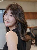 ヴィヴィッド オモテサンドウ(ViViD omotesando)&nbsp;毛流れレイヤーミディ/扱いやすい◎/オリーブグレージュ