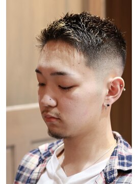 バーバーショップ スバル(BARBERSHOP SUBARU) <理容室><バーバー>フェードショートワイルドアップバング