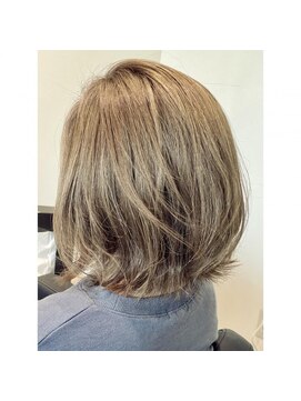 フィーリー ヘア デザイン 太田店(feAry) くびれミディ　ハイ透明感ベージュ