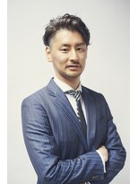 マグノリア(MAGNOLIA) パーマでカッコよく!大人メンズのビジネスフェードカット