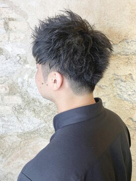 フロール 上大岡(Flor) 【Flor上大岡】*ツーブロックショート+刈り上げ*