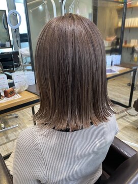 トレ(tre.) 甲子園口/髪質改善/縮毛矯正/ハイライト/酸性ストレート/美容室