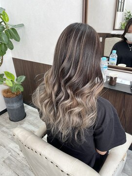 ベルヘアーデザイン 堺東(Belle hair Design) バレイヤージュ/グラデーション/シルバー