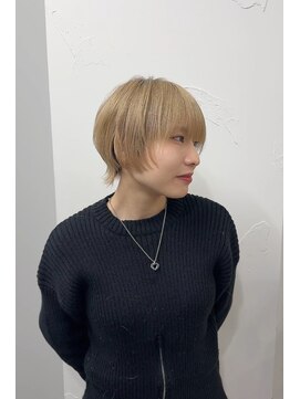 ビュー フクオカ(VIEW FUKUOKA) 顔周りレイヤーで小顔効果◎ ショートウルフ