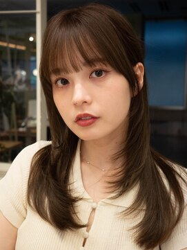 サーカス バイ ビュートリアム 青山(CIRCUS by BEAUTRIUM) レイヤーカットワンカール韓国風レイヤーベージュカラー表参道