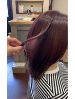 アンプリフィア(amplifier)&nbsp;伸ばしかけヘア×ボルドーカラー