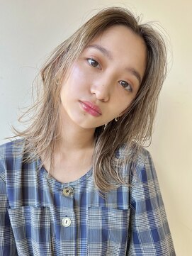 スミス 上野(smith) レイヤーカットハッシュカット顔まわりミディアムロング