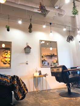 mon bebeの写真/カウンセリングからお会計まで全て１人で担当！歴25年の高い技術でスピーディに美しいスタイルを叶える☆