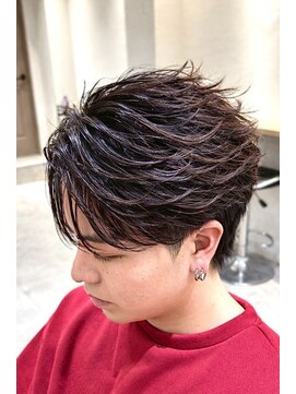 アイトーキョープラスシー 横浜(AI TOKYO+Sea) MEN’S横浜/センターパート/フェザーパーマ/毛流れパーマ/高島町