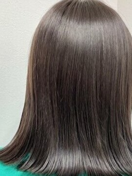 ランプ(Lamp) くびれレイヤー  白髪染め＆白髪ぼかし/縮毛矯正と髪質改善UP