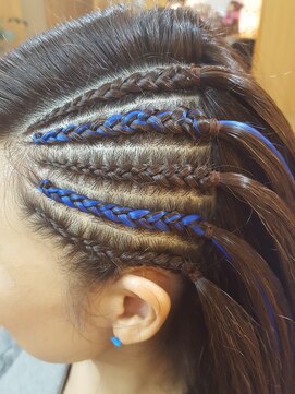 エクステンション クーチャー(Extention Cu'cha) サイドストレートコーンロウ5ライン☆