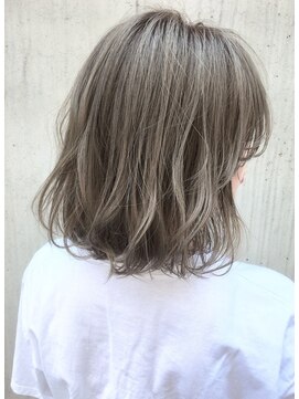 ラエティス(Laetus) こなれ感Ｕｐ_グレージュミディ_3Dハイライトカラー