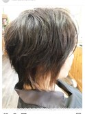 オシャレに決まるショートウルフ