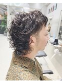 ウルフ　メンズ　パーマ　レイヤー　ミディアム　ショート　黒髪