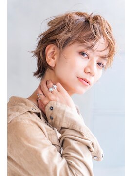 アメリ 新宿(Ameri) Ameri シルクベビィ小顔ショート イルミナカラー 【新宿】