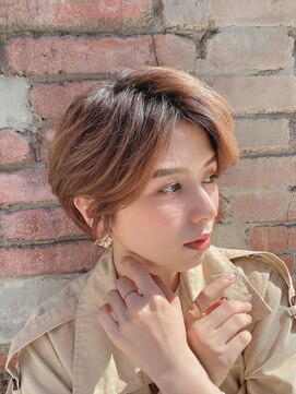 ロンド ストラーダ 心斎橋(Lond strada) ショート×ハイライト白髪ぼかし×マチルダボブ[心斎橋]