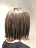 グランツ(GLANZ)&nbsp;外はね切りっぱなしボブ[グレージュカラー]◎30代