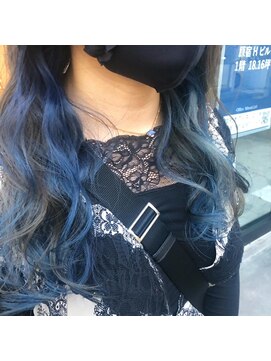 ビヨンドイー(beyond E) イヤリングカラーシルバーブルーグレー