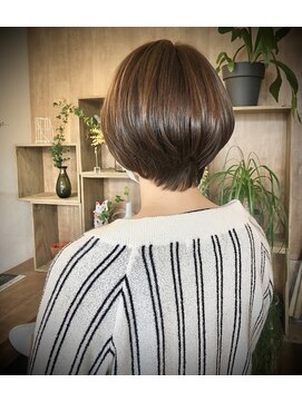 アンティム(untime) ショートボブ