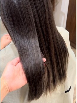 リッカヘアー(Ricca hair)の写真/髪が広がる方にオススメ！髪のダメージを抑えるヘアストレートで綺麗な艶髪をご提供☆