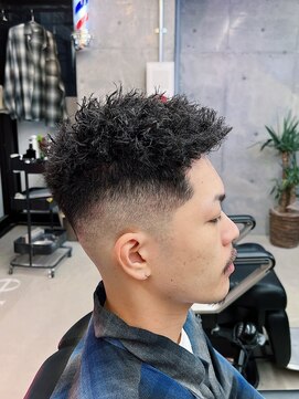 グナスティバイダムディー トウキョウ(GNASTY by DAMDEE TOKYO) ツーブロックマッシュ/波巻き/ハイライト/束感[大宮/理容室]