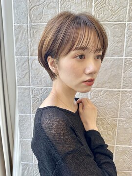 ビュートリアム 南青山(BEAUTRIUM) 大人ショート　耳掛けショート　ふんわりショート　20代 30代